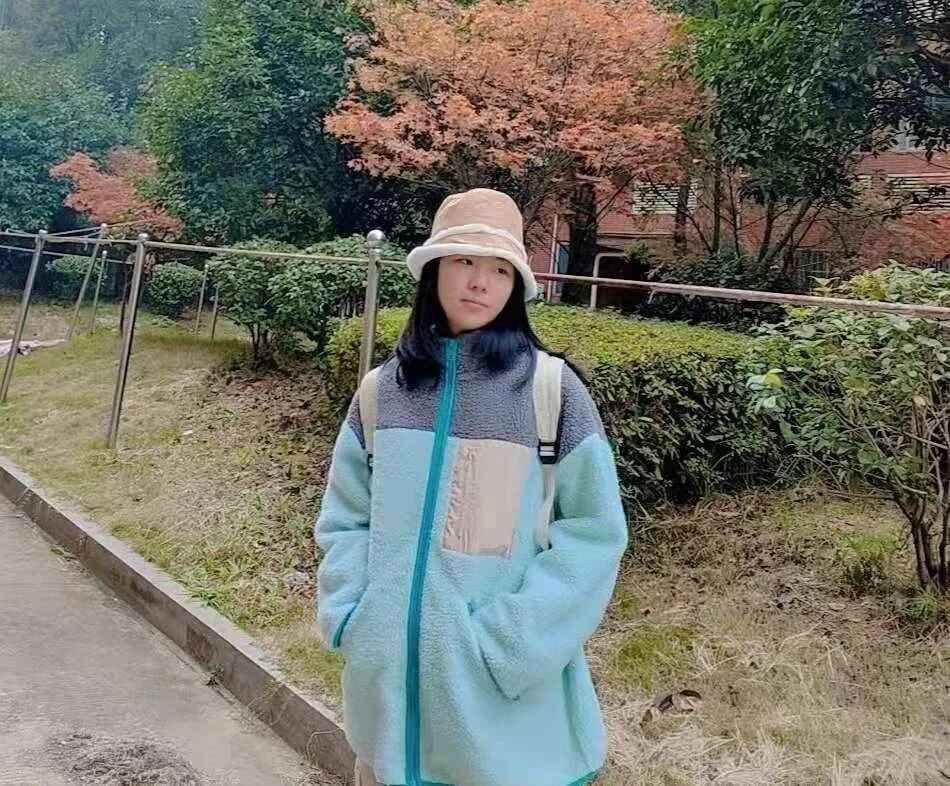 剪长发赴军营肇庆9名大学生女兵应征入伍还有人表示要参加维和部队