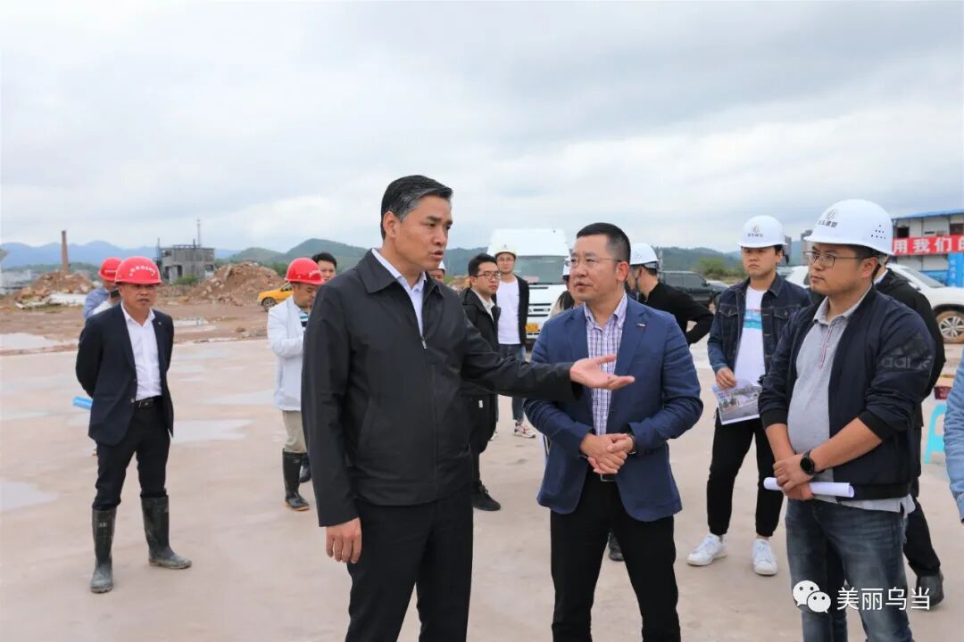 乌当区长李成到东风镇调研百校攻坚工作开展情况
