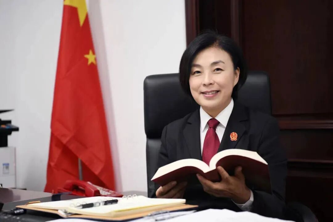 在这个属于全体女法官的节日里,上海市女法官协会会长,上海金融法院