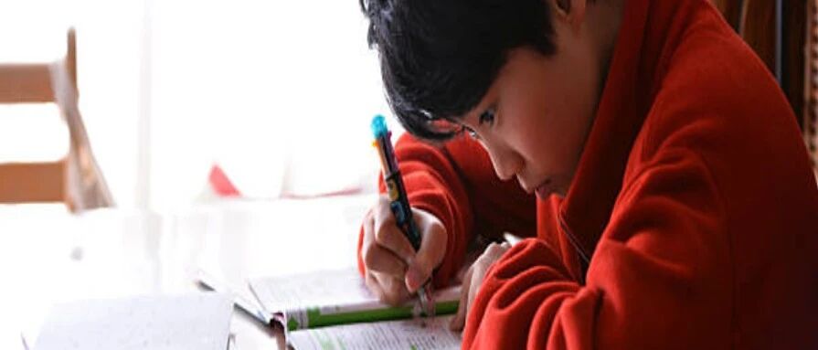 危险!“三年级现象”太可怕了！父母再难也要陪孩子度过！影响很大！