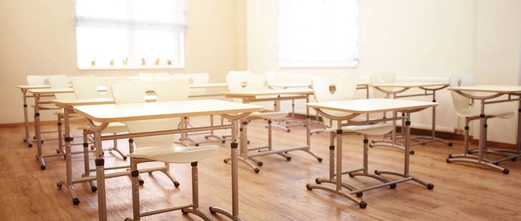 最近关于 “取消一门学科” 投票结果火了，英语才排第3，第一竟然是……