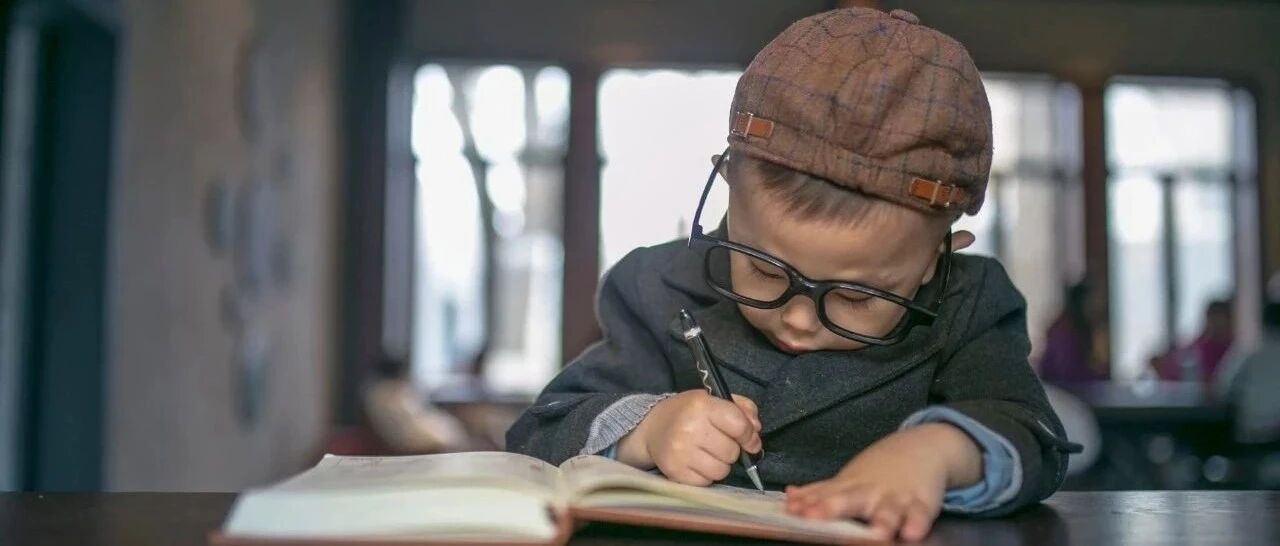 这才是陪孩子做作业的正确方式，父母再不明白就晚了！（分享给家长）