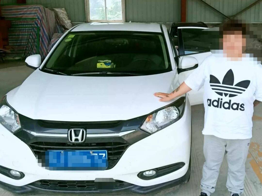 驾驶证暂停使用期间开车 一女子面临行政拘留