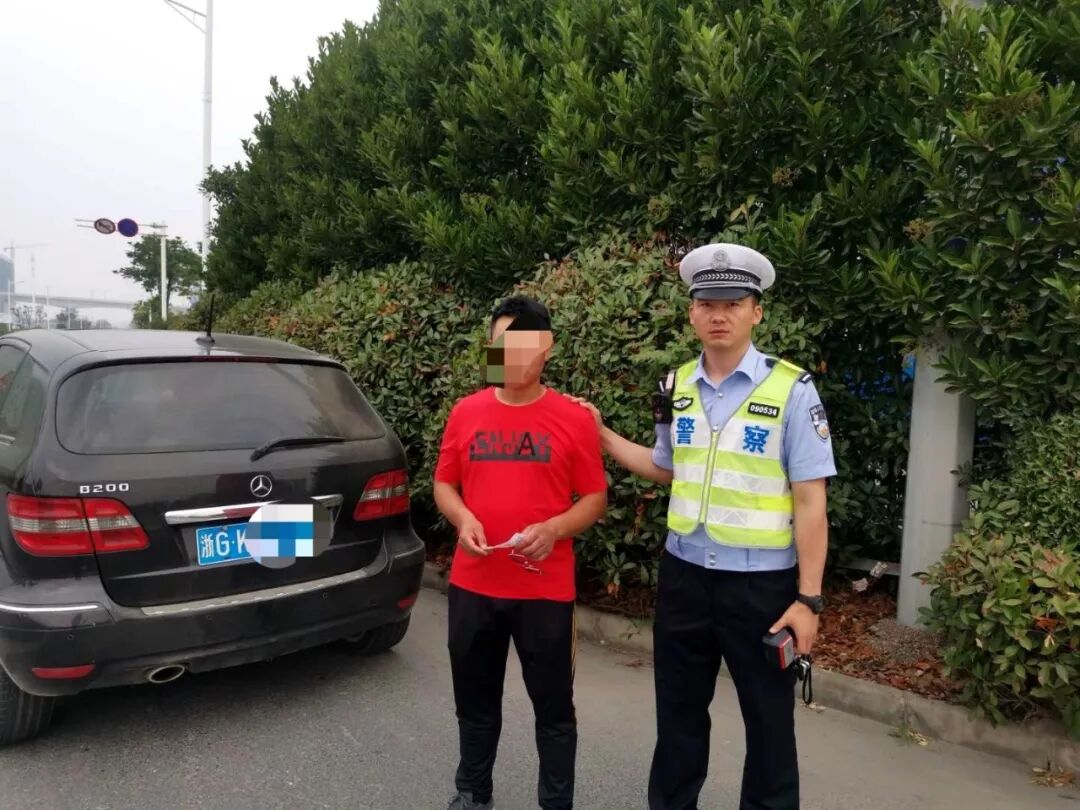 “暴风二号”行动首日 查获一酒驾一无证
