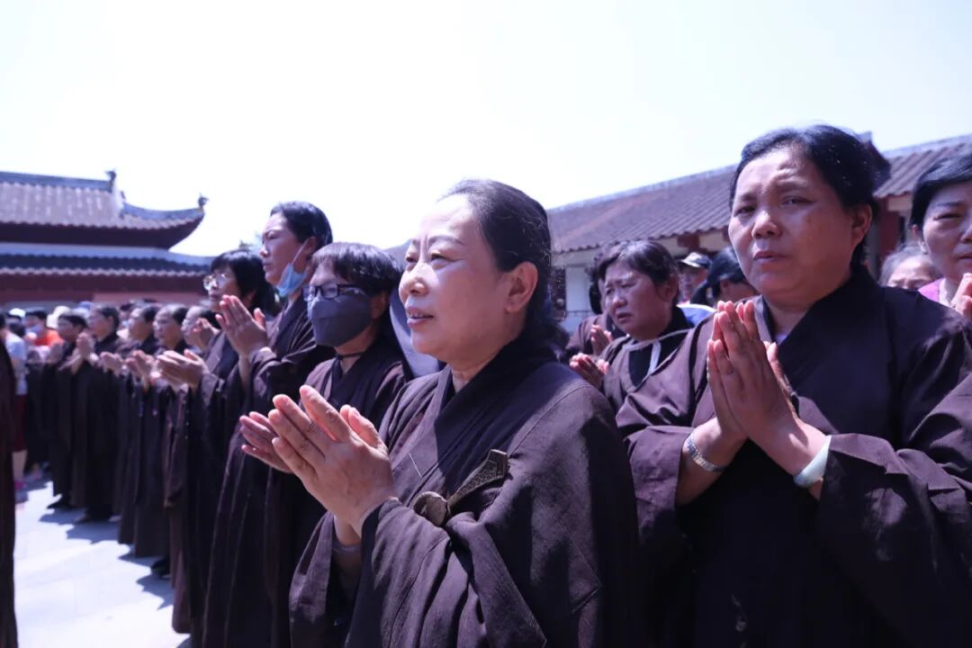 六月初六云居山真如寺举行晒经法会