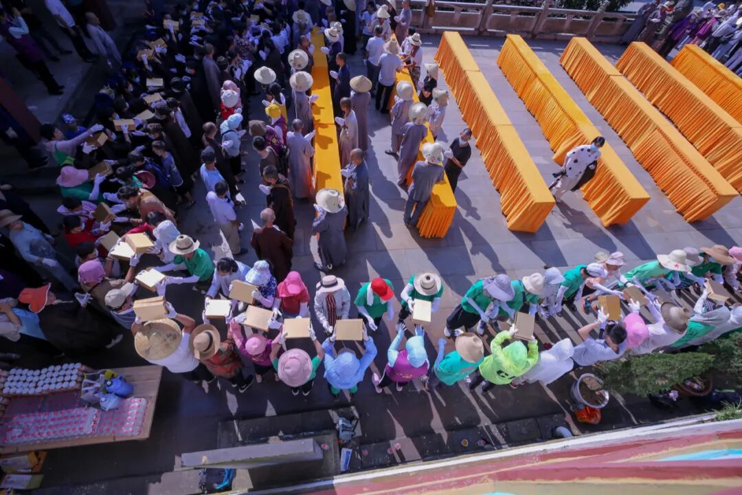 六月初六云居山真如寺举行晒经法会