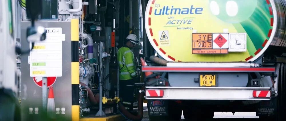 一周前瞻｜中美欧最新PMI都将公布！美联储12月会议纪要将至；OPEC+将决定是否增产，油价怎么走？就看明天！