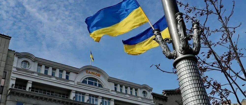 俄乌局势紧张，该买黄金吗？