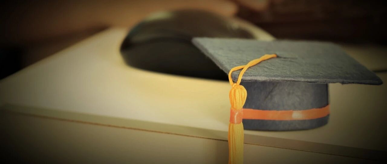 当回国买不起房找不到对象专业不吃香……留学的“诱惑”还大吗？｜国际背景板