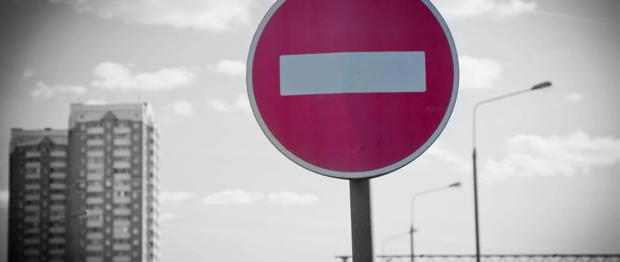 外交部“灵魂质问”：还有多少中国家长放心把孩子送到美国读书？美国大学突然驱逐中国访问学者，特朗普也在考虑限制中国留学生……