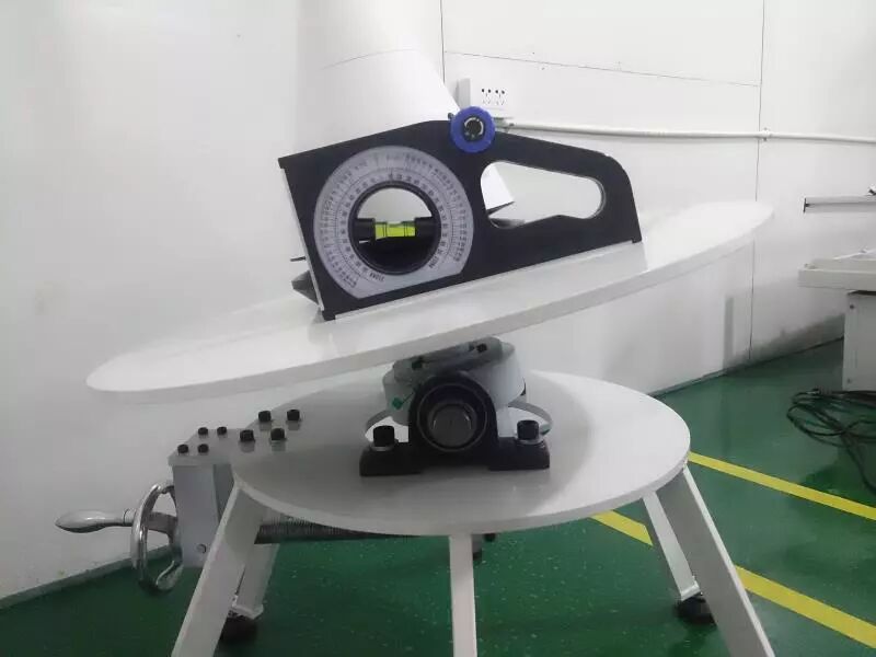 风扇英文_散热底座怎么放~要风扇对着笔记本风扇吗_风扇的英文