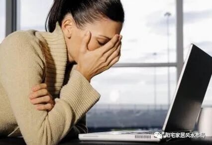 阳宅风水布局有讲究：职场女性必看，女性办公室风水解析