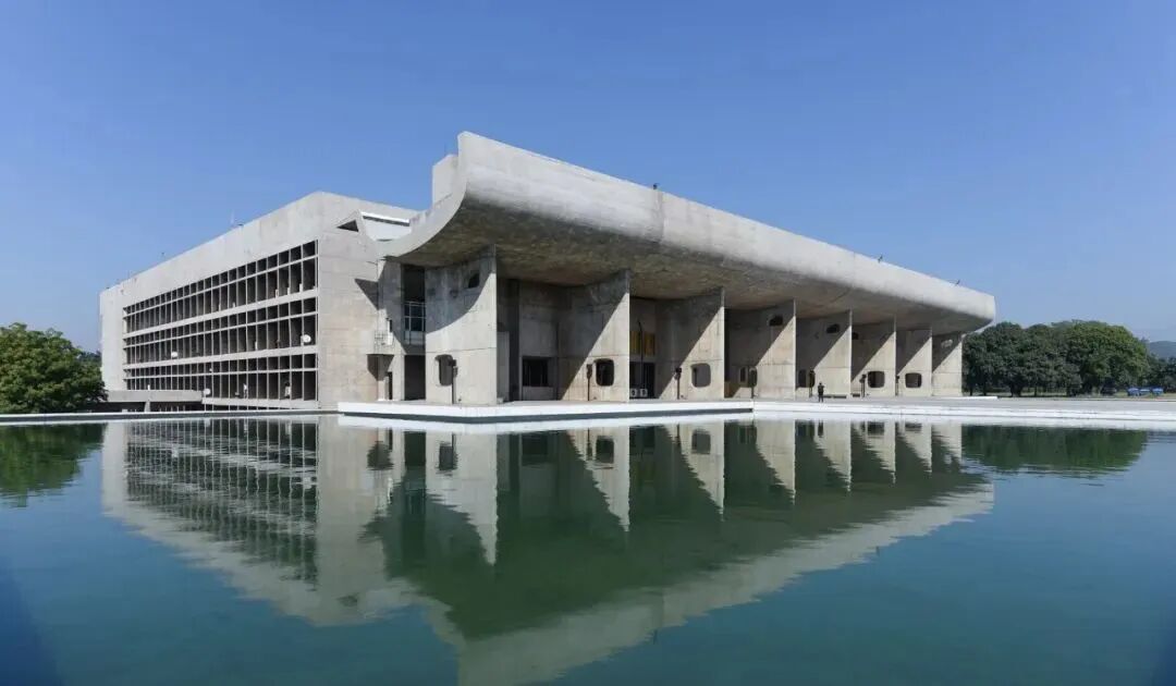 1963 卡彭特视觉艺术中心:柯布的美国往事1964 国立代代木综合竞技场