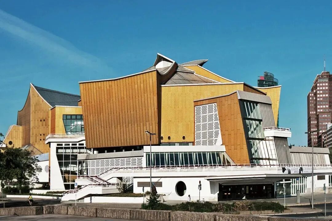 1963 卡彭特视觉艺术中心:柯布的美国往事1964 国立代代木综合竞技场