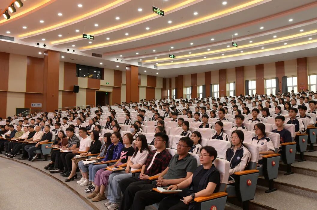 "检教同行 共护成长" 定兴县检察院开展检察开放日活动