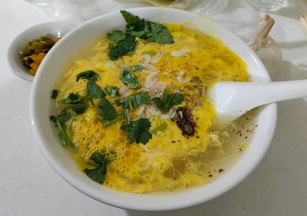 还有劲道味美的炝锅面肉质滑嫩的粉鸡味美汤浓的插