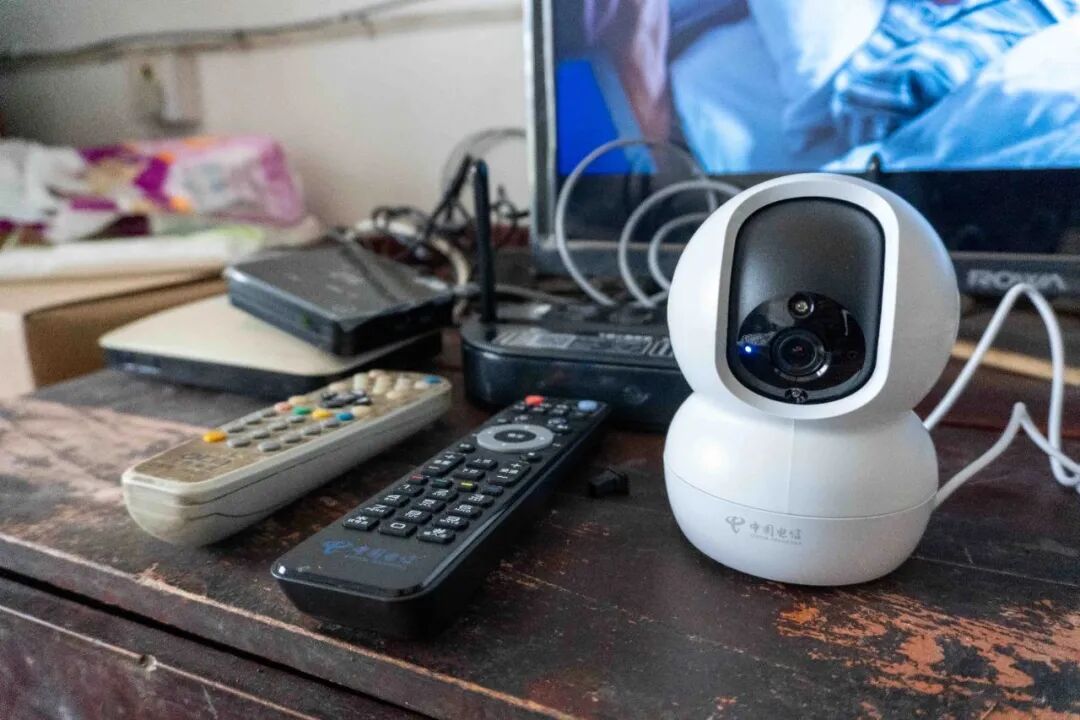 鲁堰村为本村70岁以上独居老人安装"天翼看家"ai摄像头,为留守老人