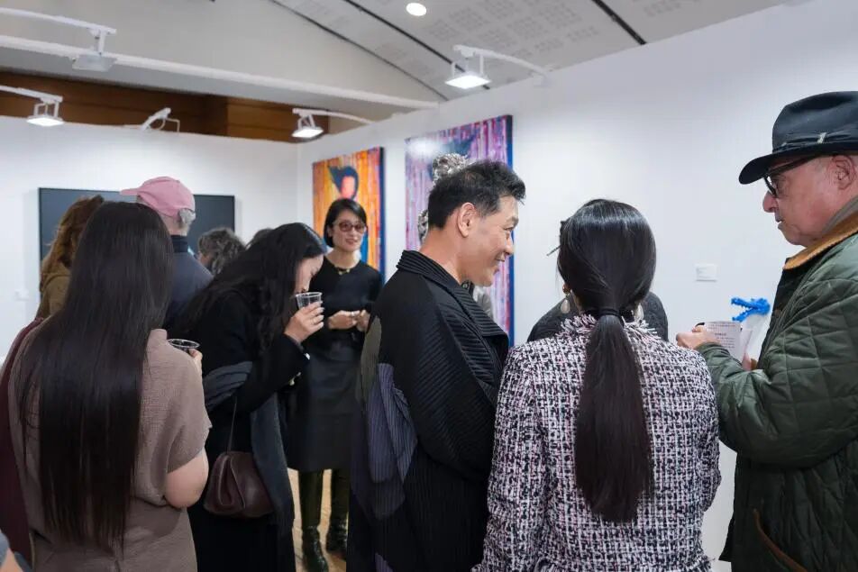 贾伟KK携“如花”系列亮相法国巴黎卢浮宫，东方治愈美学对话国际艺术现场（图18）