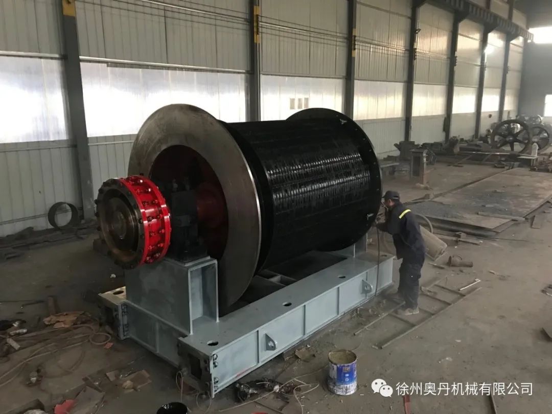 卷揚機