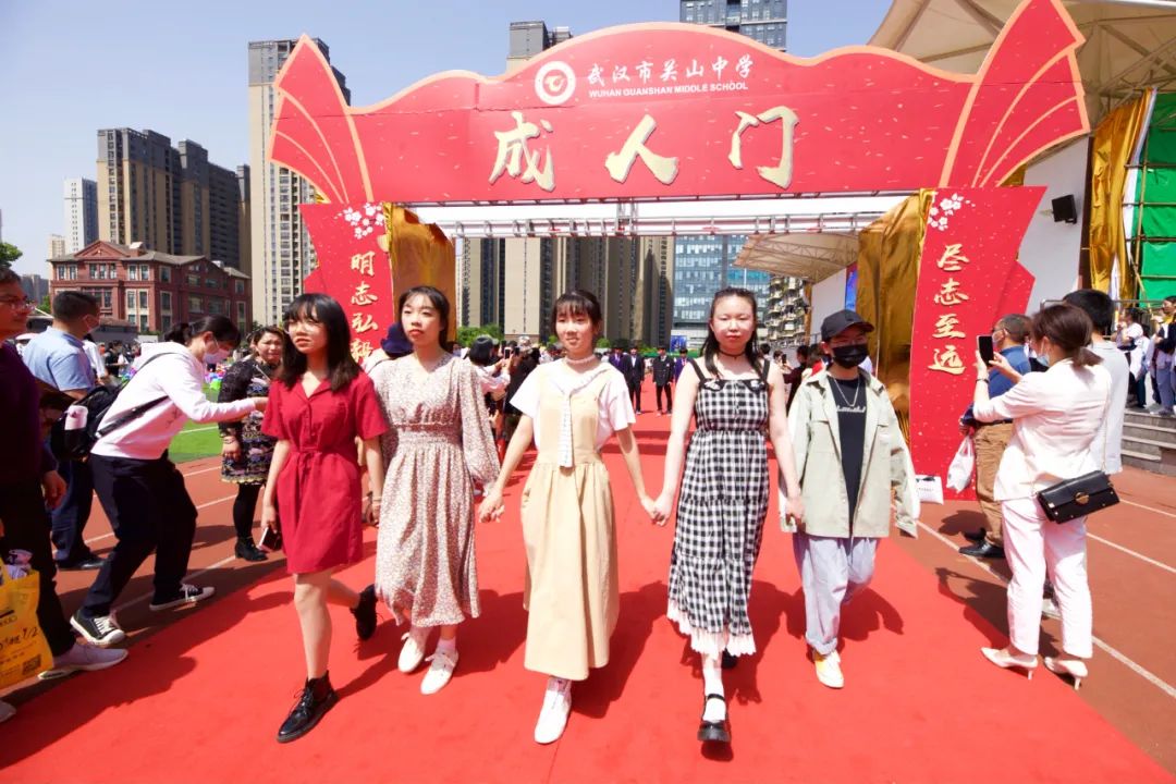 看！湖北这些高中的“成人礼”现场美翻了！
