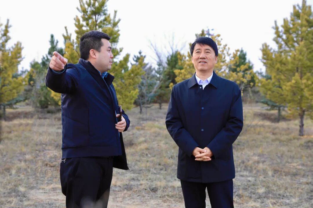 张永文调研森林草原防火工作并开展巡河巡林