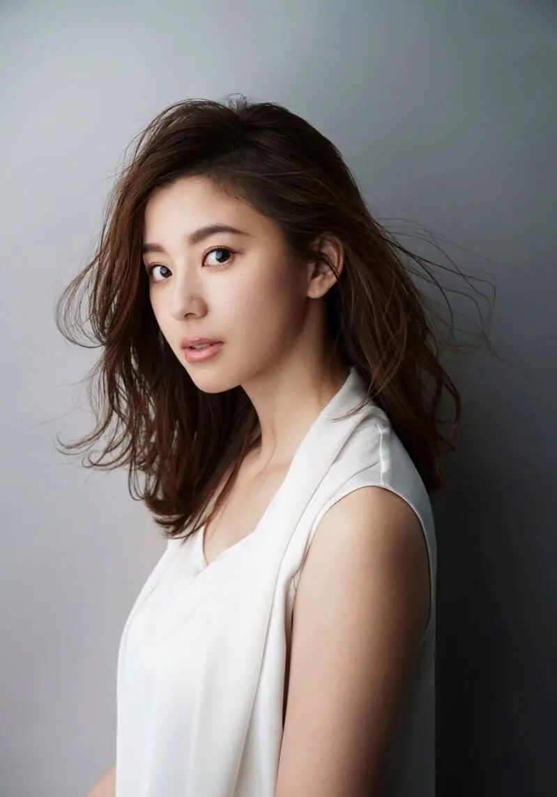 日版张柏芝 也太好看了吧 这样的九头身美女太可人疼了 全网搜