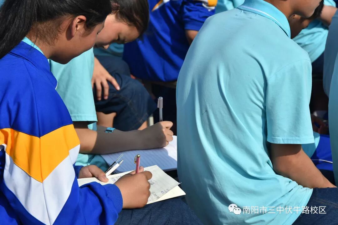 莅临拼音怎么读_拔冗莅临怎么读_斛怎么读拼音斛怎么读拼音