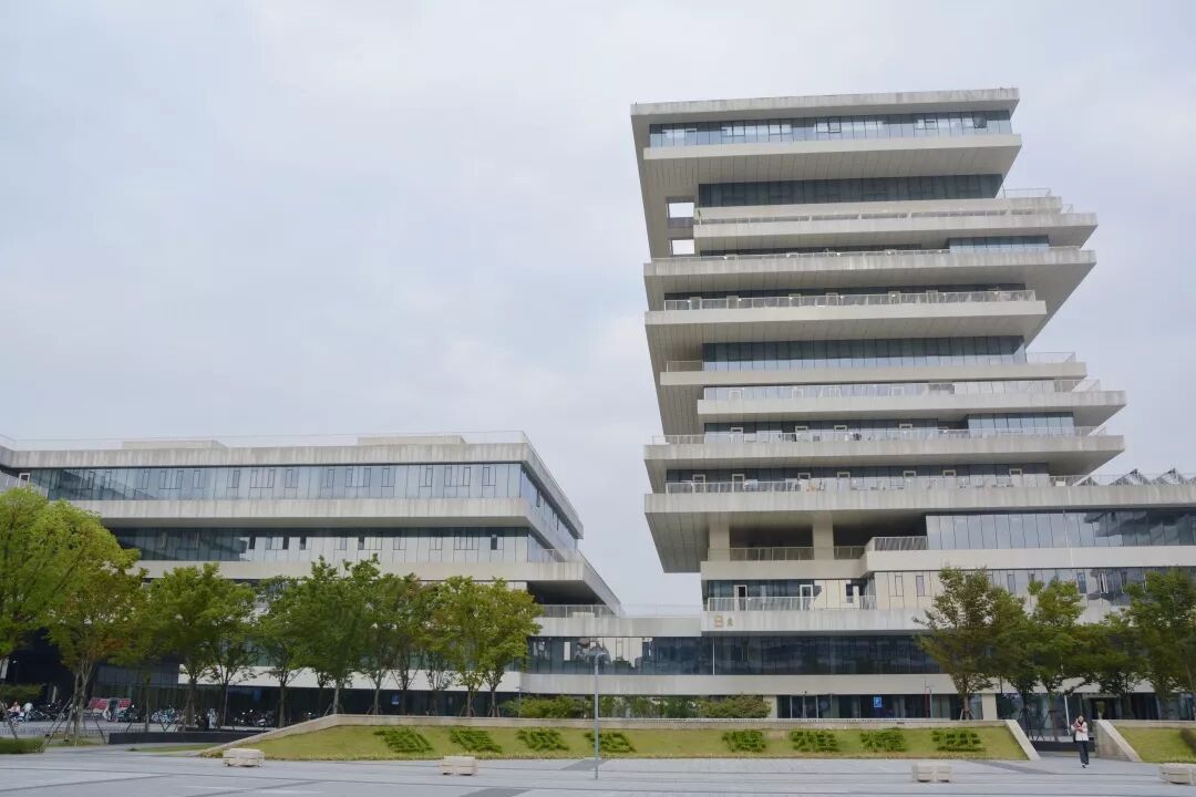 杭师大图书馆_杭师大图书馆几点关门_杭师大图书馆开放时间