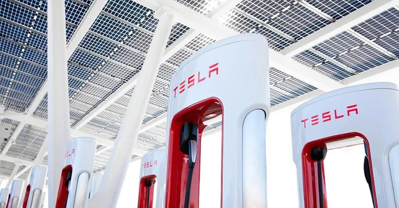 特斯拉為逃離烏克蘭的車主提供免費(fèi)超級(jí)充電的圖1