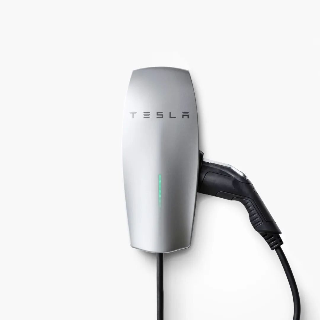 特斯拉發(fā)布新家用充電樁 可為其他品牌汽車充電的圖1
