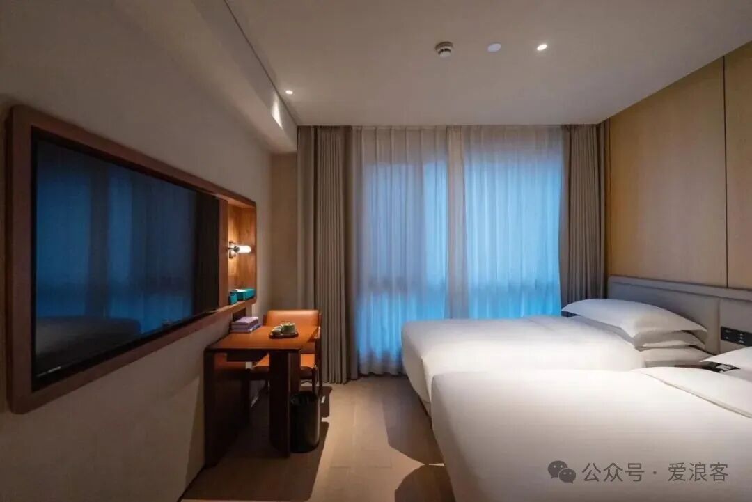 杭州临安万豪等酒店团购价含双早白金行政待遇 美团领券可减100