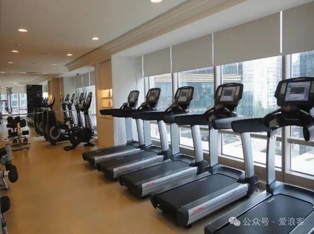 东航国内机票免费退改 里程66折 美团酒店团购449元两晚起