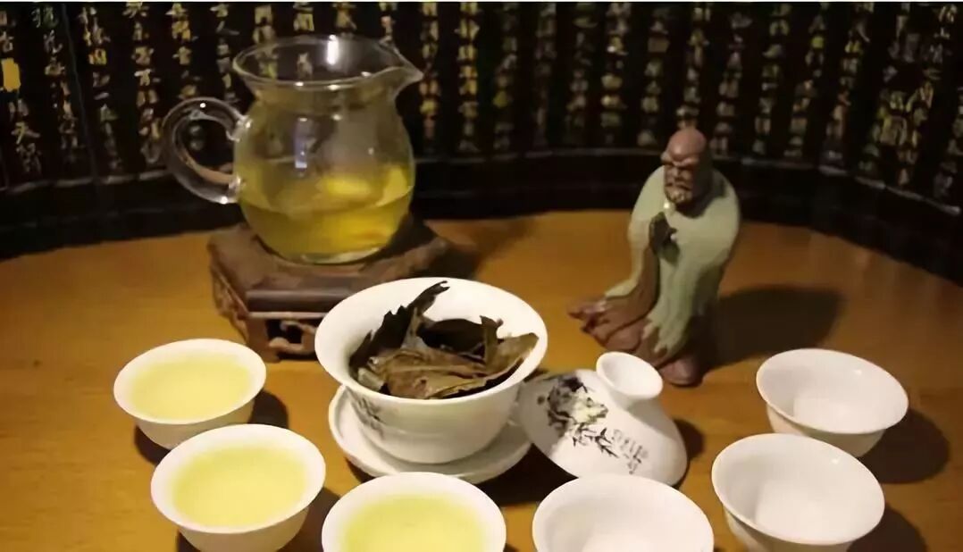 还在像喝水一样喝茶？7种品茶方法让你立刻成为有品位的茶人