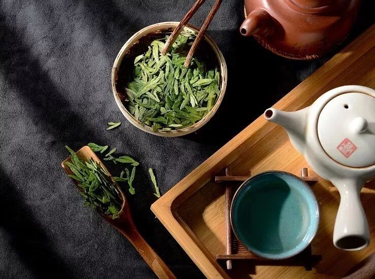 步入中年，远离烟酒，以茶为友