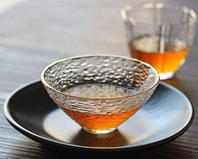 为什么我们要藏一点黑茶？