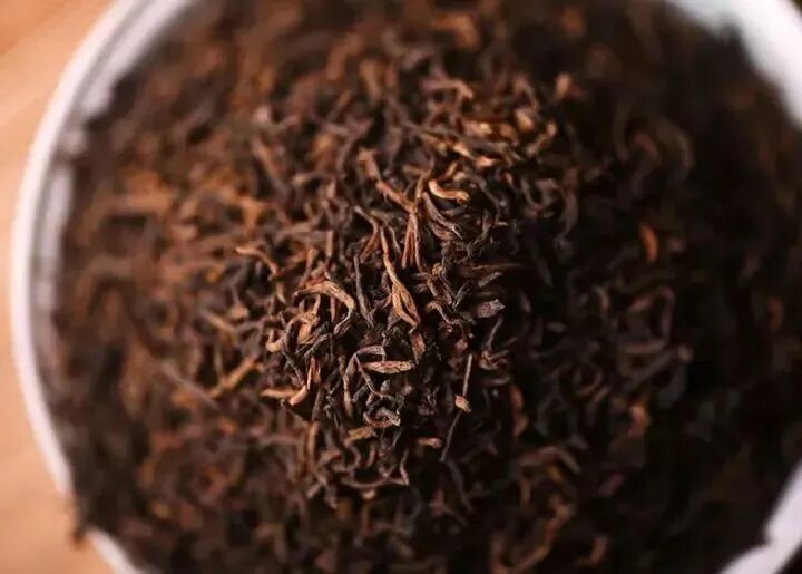 爸爸存茶，儿子做富二代！