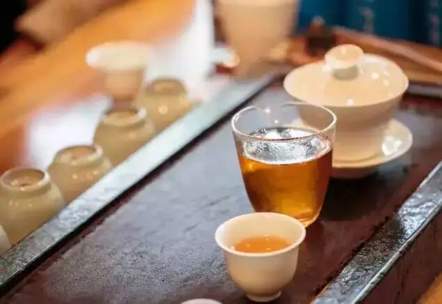 中秋，最离不开的还是那一壶黑茶！