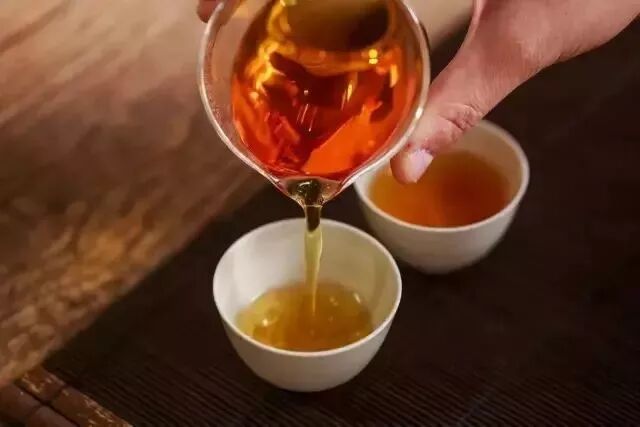 煮一壶黑茶，留住时间