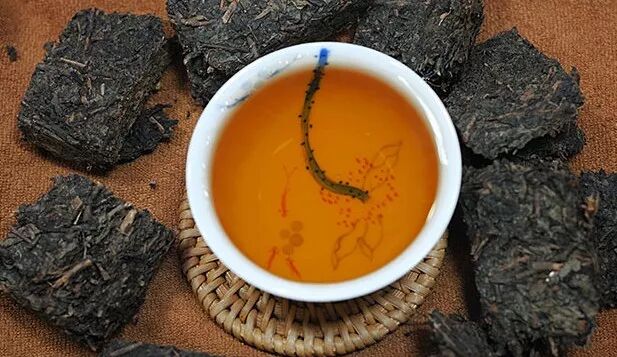 比起其它的茶类，冬季更像是黑茶的主场