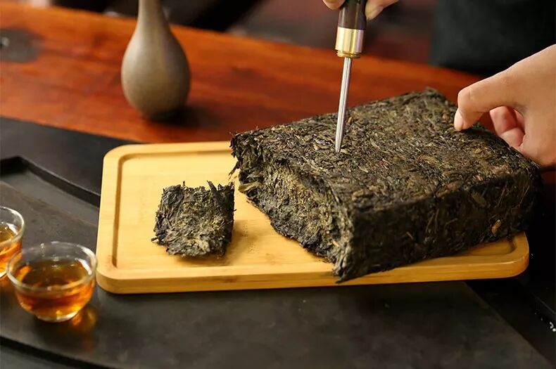 美好的一天，从一杯黑茶开始！