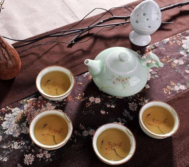 在一盏禅茶时间里，安之若素