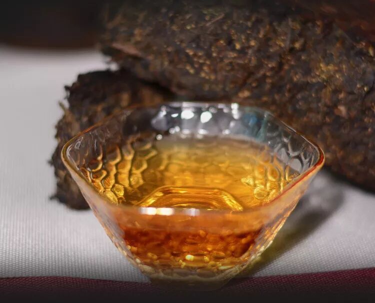 安化黑茶生命之饮，喝“茶中粗粮”安化黑茶 更有益身心