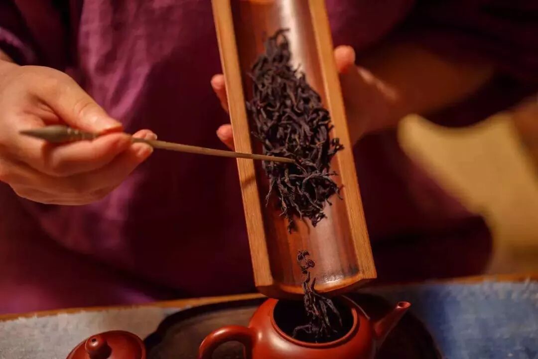 真正的朋友就像黑茶，时间越久越珍贵！