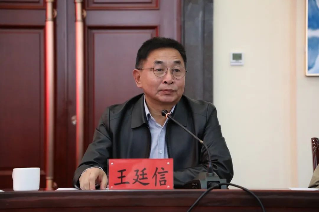内蒙古文艺评论工作座谈会发言摘编 第2张