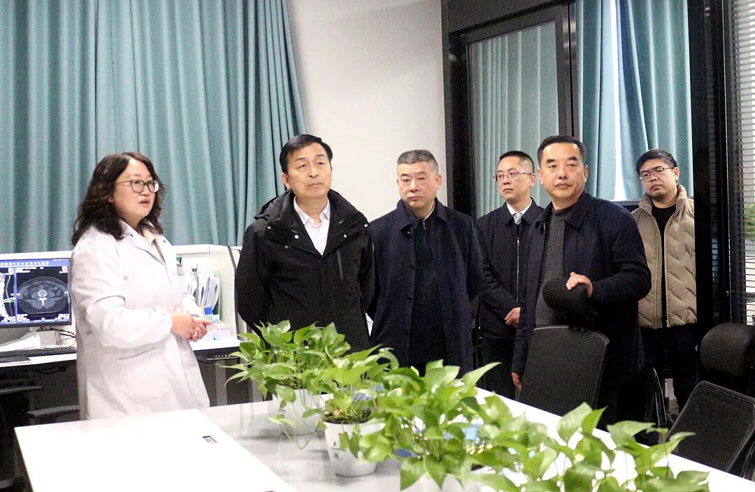 市卫健委党组书记、主任潘云峰赴我院调研紧密型医共体建设工作(图3)