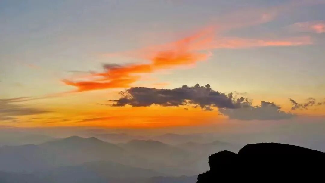 日出日落,云海壮阔,这份属于龙头山的浪漫请查收!