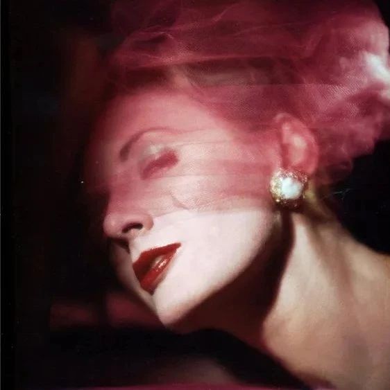 拍出最美的费雯丽，他是二战后最传奇女性摄影师，3000多张女人美如油画