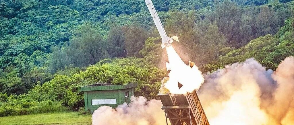 【解局】举债2000亿元造导弹，台当局要闹哪样？