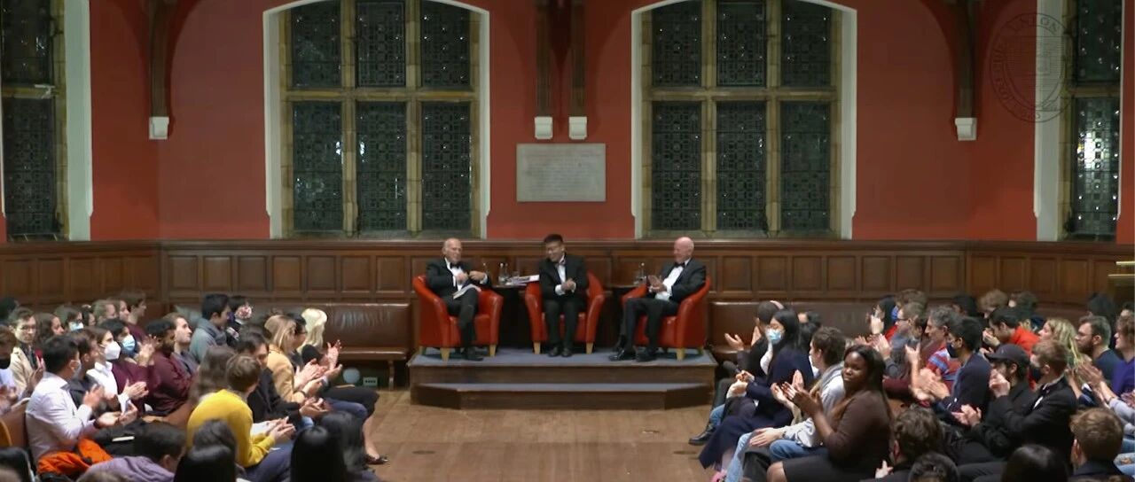 【岛读】最近，牛津这场关于中国的辩论很有看头