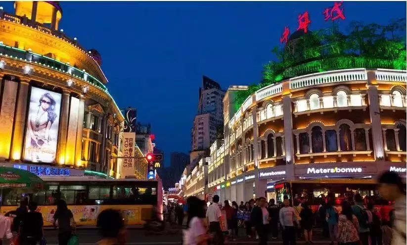 台北旅館推薦 / 中國最有名的十大小吃街你知道幾條？看完以後旅遊千萬別錯過！ 旅行 第15張